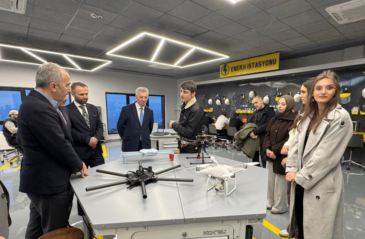 RTEÜ'DE MİLLİ TEKNOLOJİ YILDIZI ATÖLYESİ 