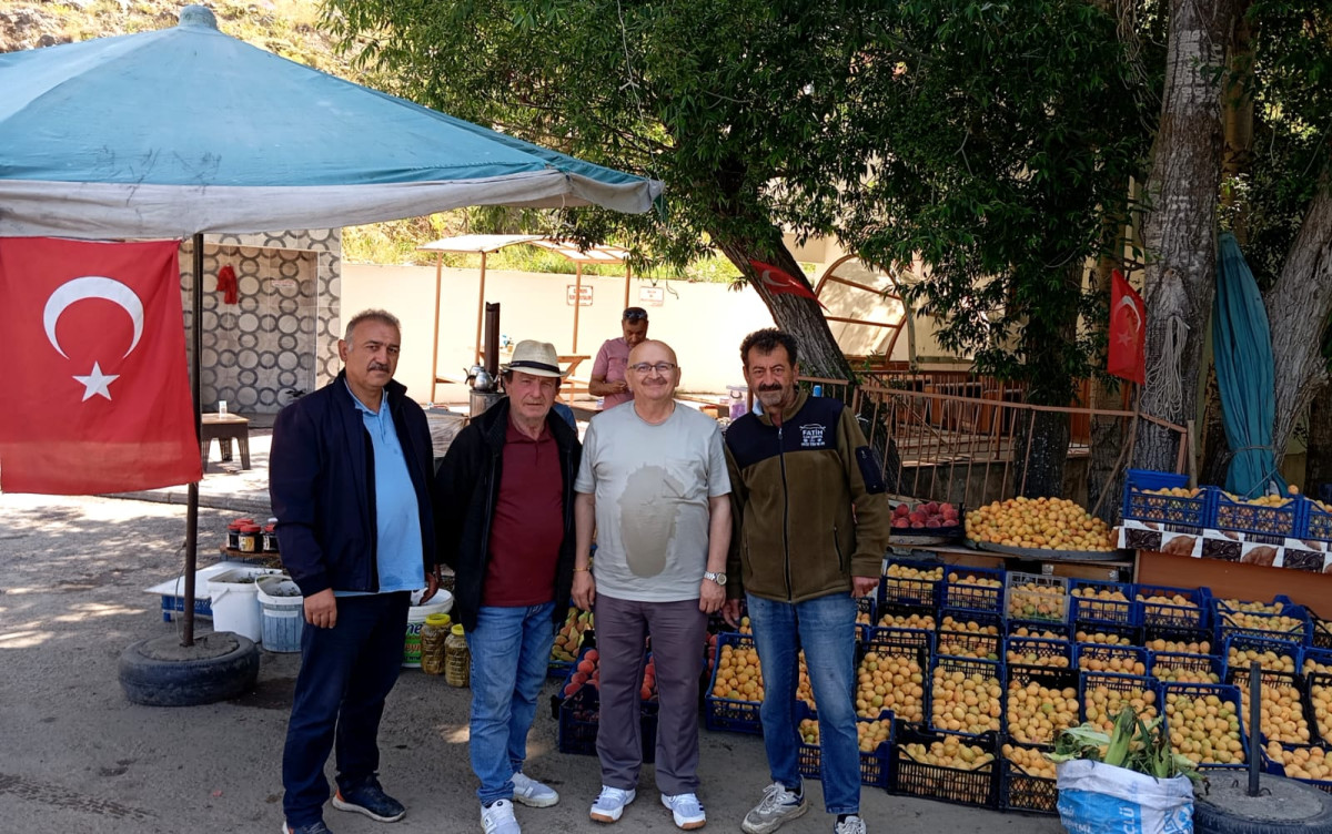 RİZE VE ERZURUM 'LU 3 ARKADAŞIN HORTİK DAĞINDA Kİ DAYANIŞMASI