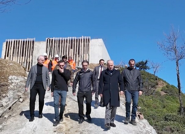 BAŞKAN METİN, İÇME SUYU HATTI YENİLEME, DEPOLAMA TESİS ÇALIŞMALARINI İNCELEDİ