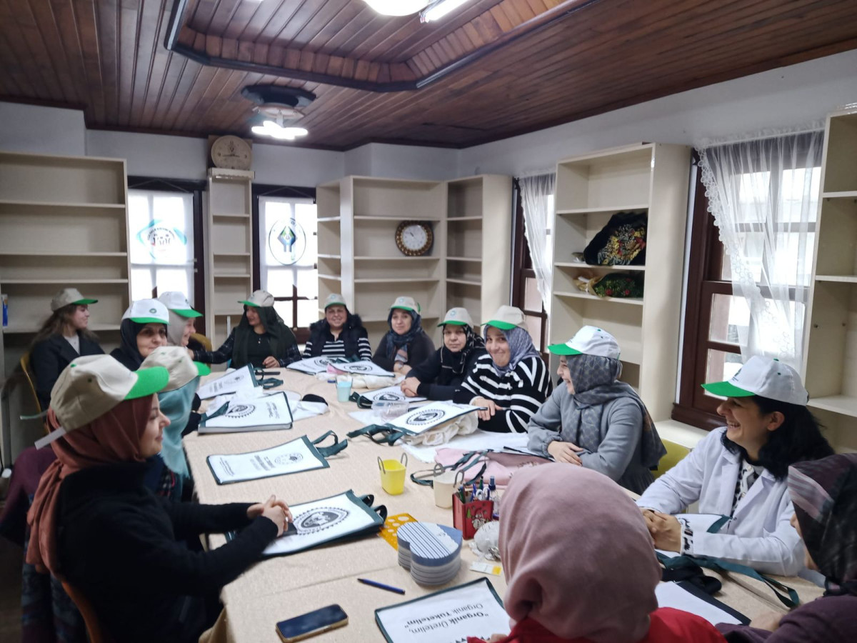 RİZE BELEDİYESİ KADIN KOORDİNASYON MERKEZİNDE TARIMSAL FARKINDALIK EĞİTİMİ